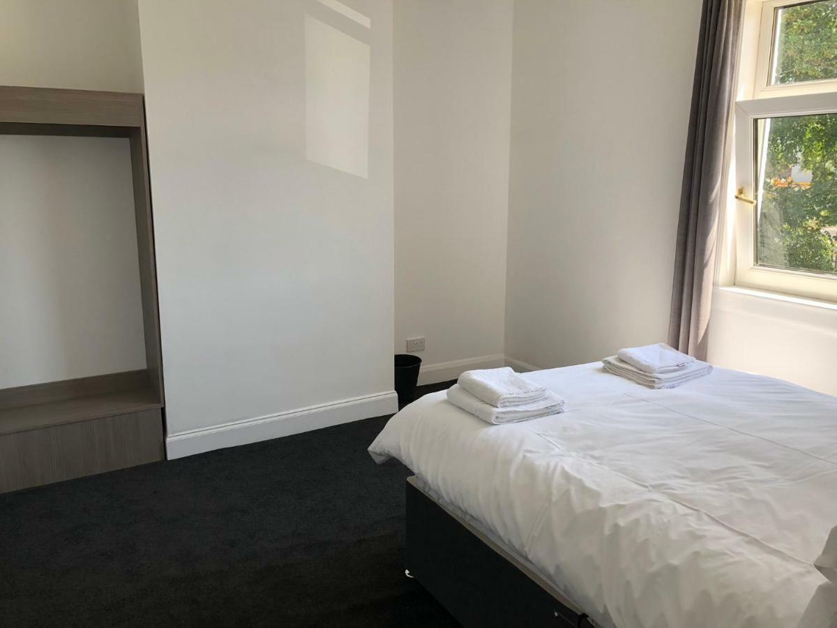 Glasgow Airport Holiday Home Пейслі Екстер'єр фото