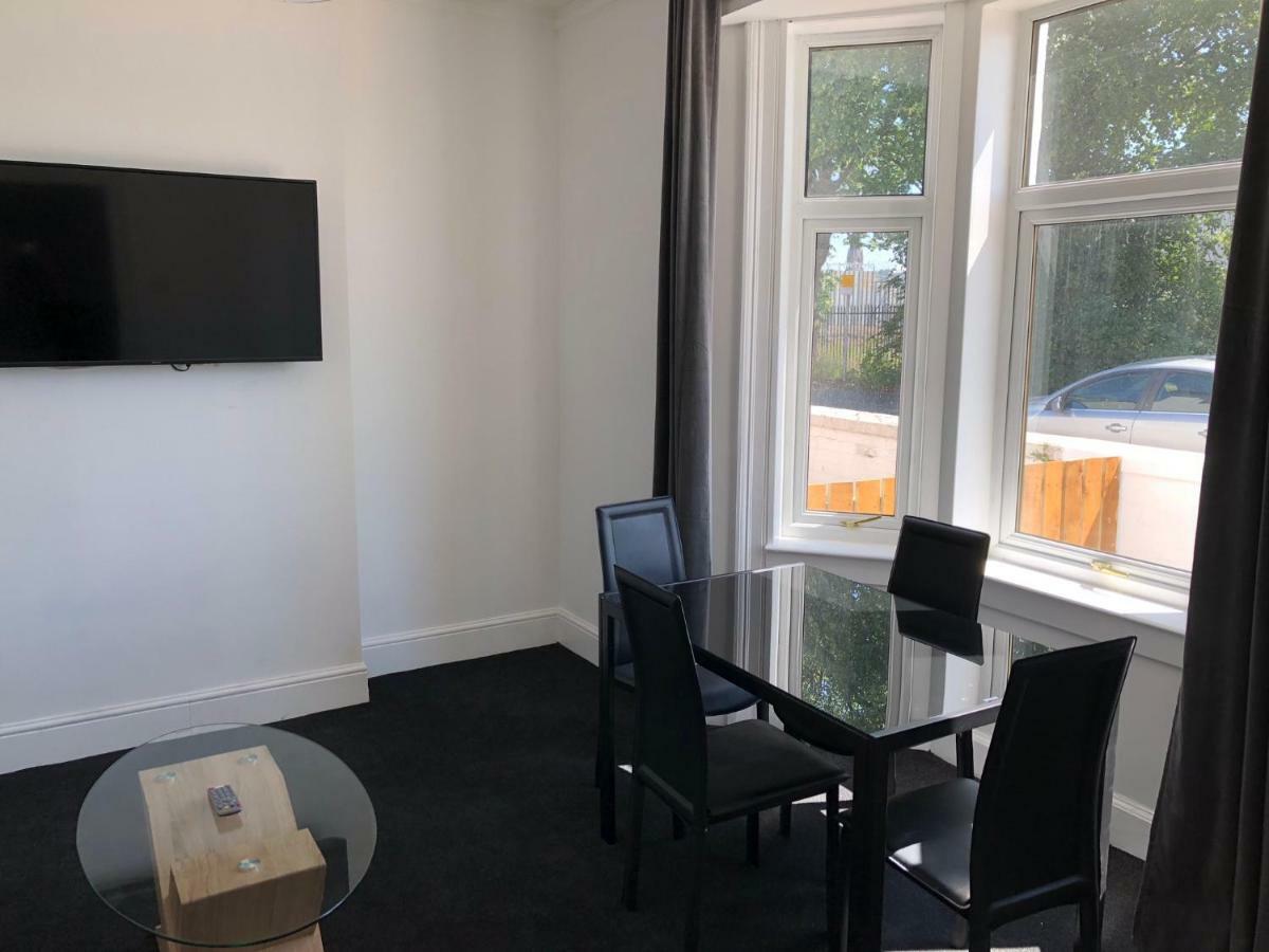 Glasgow Airport Holiday Home Пейслі Екстер'єр фото